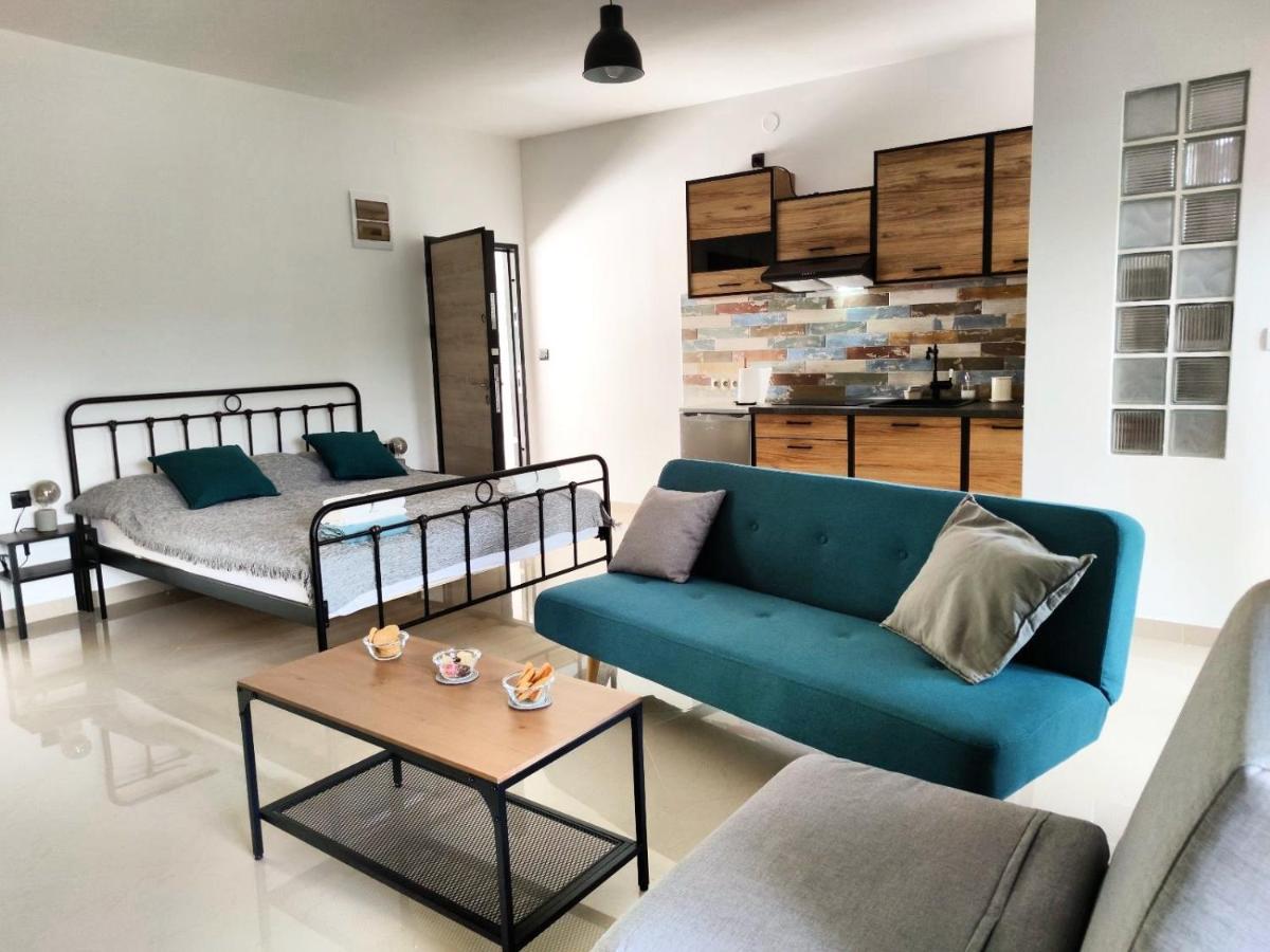Anchor House Apartment Волос Екстериор снимка